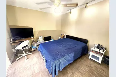 1201 SW 120th Way, Davie, FL 33325 - Photo 29