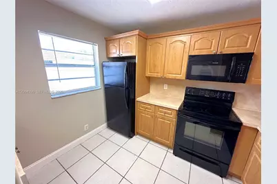 7830 NW 33rd St #502, Davie, FL 33024 - Photo 3