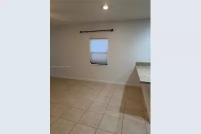 737 SE 37th Pl, Homestead, FL 33033 - Photo 7