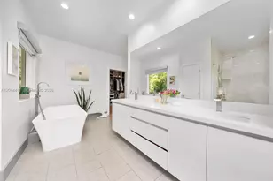 831 NE 109th St, Biscayne Park, FL 33161 - Photo 29