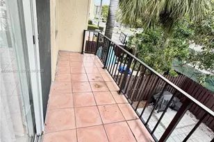 2203 NE 7th St, Hallandale Beach, FL 33009 - Photo 47