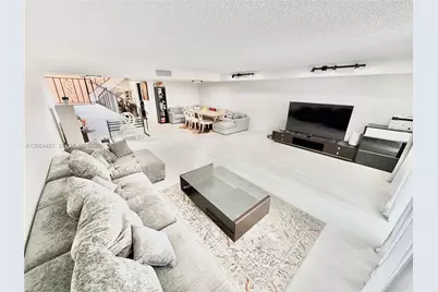 2203 NE 7th St #14, Hallandale Beach, FL 33009 - Photo 9