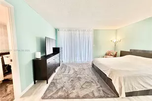 2203 NE 7th St, Hallandale Beach, FL 33009 - Photo 43