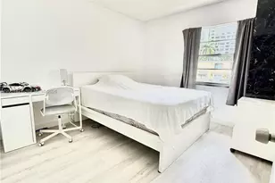 2203 NE 7th St, Hallandale Beach, FL 33009 - Photo 15