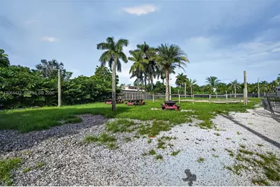 13405 SW 199th Ave, Miami, FL 33196 - Photo 43
