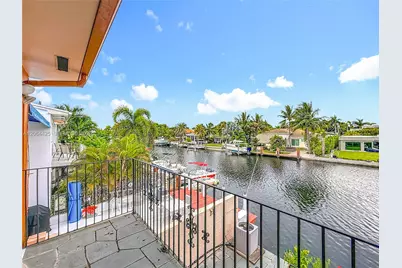 2205 1/2 NE 123rd St #2205, North Miami, FL 33181 - Photo 3