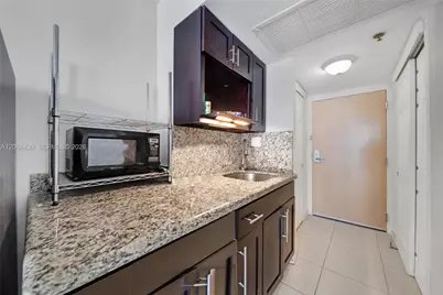 19201 N Collins Ave #1117, Sunny Isles Beach, FL 33160 - Photo 15