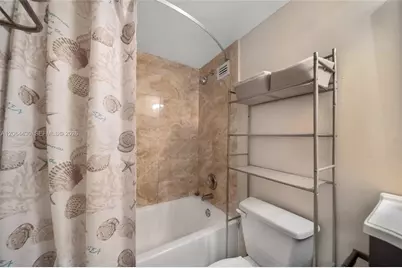 19201 N Collins Ave #1117, Sunny Isles Beach, FL 33160 - Photo 17