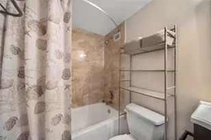 19201 N Collins Ave, Sunny Isles Beach, FL 33160 - Photo 17