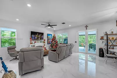 19815 SW 132nd Ct, Miami, FL 33177 - Photo 9