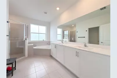 2636 SE 13th Ct, Homestead, FL 33035 - Photo 15