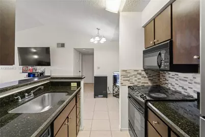 2866 S University Dr #5307, Davie, FL 33328 - Photo 9