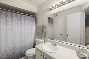 2866 S University Dr, Davie, FL 33328 - Photo 15