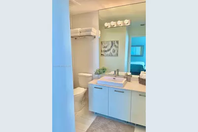 151 SE 1 St #2406, Miami, FL 33131 - Photo 3
