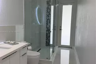 19690 SW 210th St, Miami, FL 33187 - Photo 21