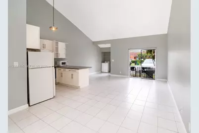 2242 NW 55th Ter #2242, Lauderhill, FL 33313 - Photo 3