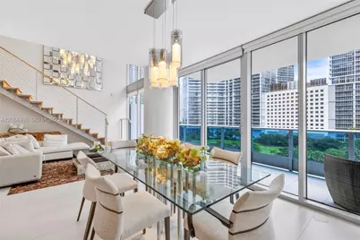 200 Biscayne Boulevard Way #504, Miami, FL 33131 - Photo 5