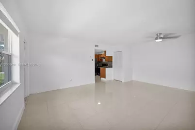 6904 SW 5th St, Margate, FL 33068 - Photo 7