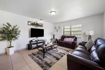 327 NW 3rd St, Florida City, FL 33034 - Photo 3