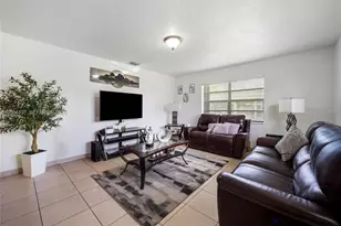 327 NW 3rd St, Florida City, FL 33034 - Photo 3