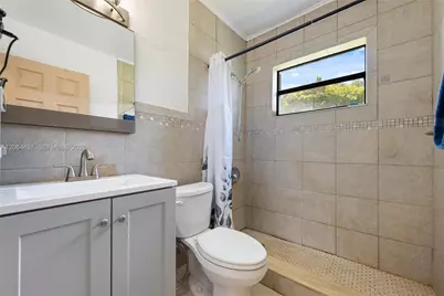 327 NW 3rd St, Florida City, FL 33034 - Photo 15