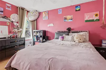 1040 NW 185th Ave, Pembroke Pines, FL 33029 - Photo 13