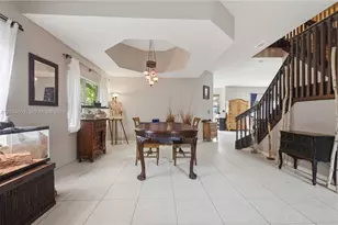 1040 NW 185th Ave, Pembroke Pines, FL 33029 - Photo 3