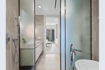 5775 Collins Ave #405, Miami Beach, FL 33140 - Photo 25
