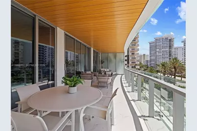 5775 Collins Ave #405, Miami Beach, FL 33140 - Photo 31
