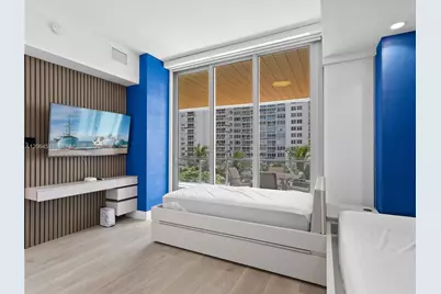 5775 Collins Ave #405, Miami Beach, FL 33140 - Photo 29