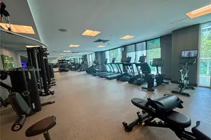 951 Brickell Ave, Miami, FL 33131 - Photo 23