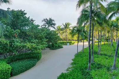 10201 E Collins Ave #1002, Bal Harbour, FL 33154 - Photo 53