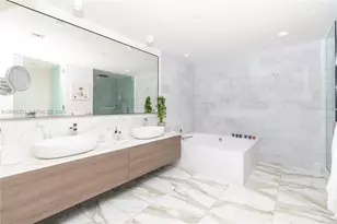 10201 E Collins Ave, Bal Harbour, FL 33154 - Photo 23