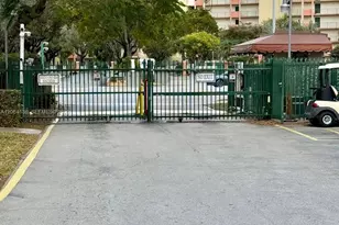 9400 W Flagler St, Miami, FL 33174 - Photo 29