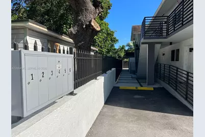 2611 NW 32nd St, Miami, FL 33142 - Photo 27