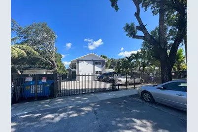 2611 NW 32nd St, Miami, FL 33142 - Photo 39