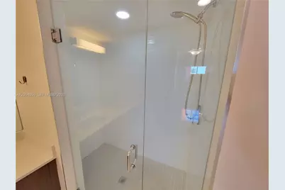 7825 NW 107th Ave #318, Doral, FL 33178 - Photo 21