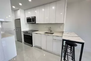 2899 Collins Ave, Miami Beach, FL 33140 - Photo 19
