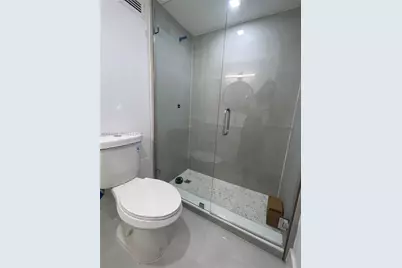 2899 Collins Ave #610, Miami Beach, FL 33140 - Photo 7