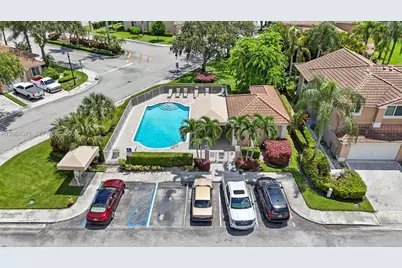 15890 SW 12th St, Pembroke Pines, FL 33027 - Photo 45