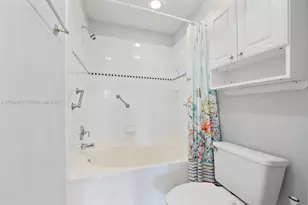 15890 SW 12th St, Pembroke Pines, FL 33027 - Photo 19