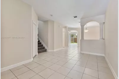 1427 SE 25th Ave, Homestead, FL 33035 - Photo 3