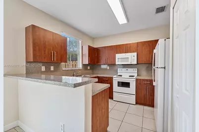 1427 SE 25th Ave, Homestead, FL 33035 - Photo 13