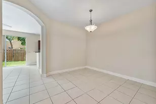 1427 SE 25th Ave, Homestead, FL 33035 - Photo 5
