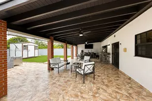 18758 NW 78th Pl, Hialeah, FL 33015 - Photo 23