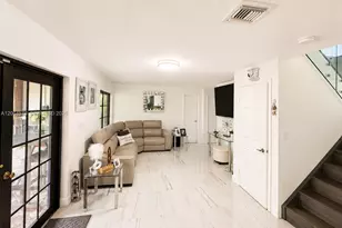 18758 NW 78th Pl, Hialeah, FL 33015 - Photo 7