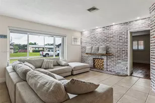 6931 SW 2nd St, Pembroke Pines, FL 33023 - Photo 3