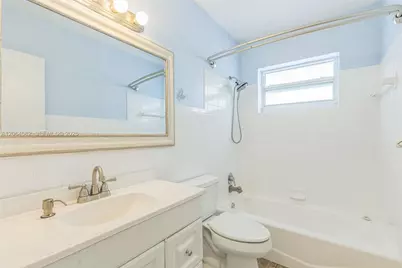 6931 SW 2nd St, Pembroke Pines, FL 33023 - Photo 11
