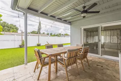 6931 SW 2nd St, Pembroke Pines, FL 33023 - Photo 17