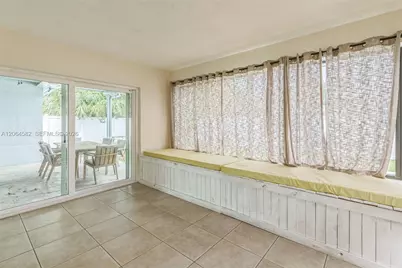 6931 SW 2nd St, Pembroke Pines, FL 33023 - Photo 9